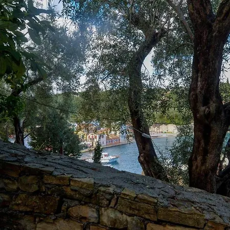 Апартаменты Aglaia Studio Longos (Paxos)